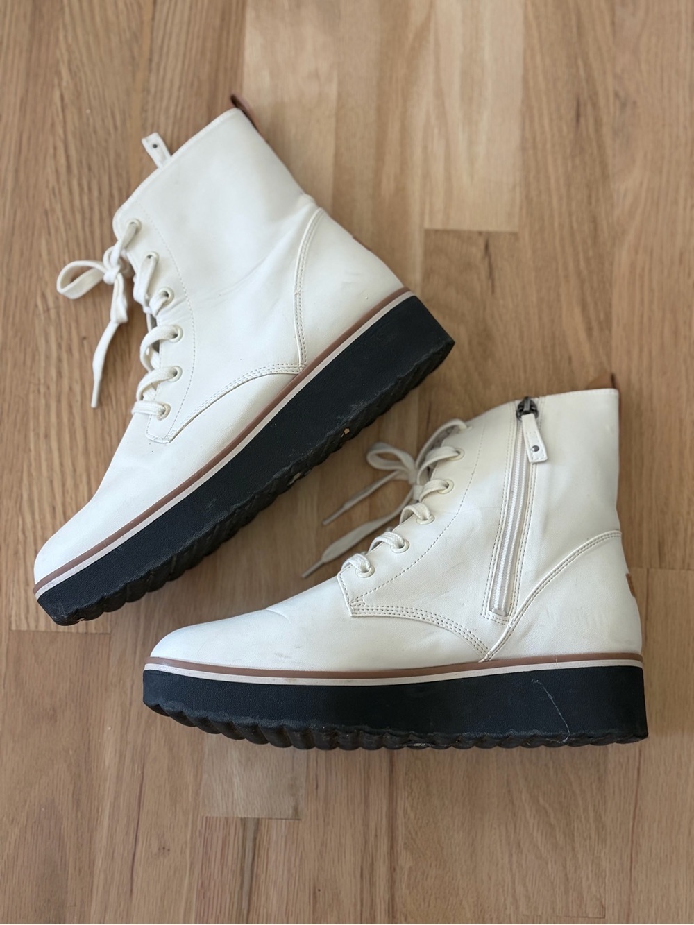 Dr. Scholl's White Boots with Black Platform Sole